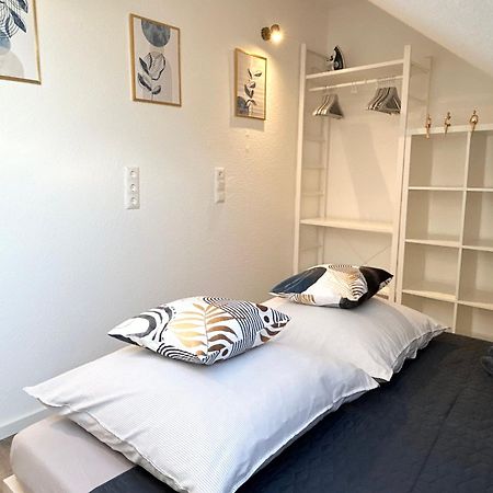 Lgh-Moderne, Ruhige Wohnung, Naehe Zum Flughafen Und Autobahn, 24H-Self-Check-In, Vollausgestattet, Disneyplus, Waschmaschine Langenhagen  Bagian luar foto
